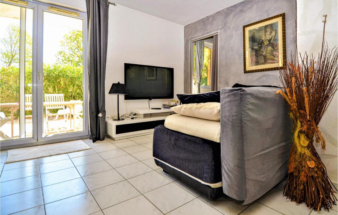 Lovely Apartment In Orange With Kitchen Exterior photo